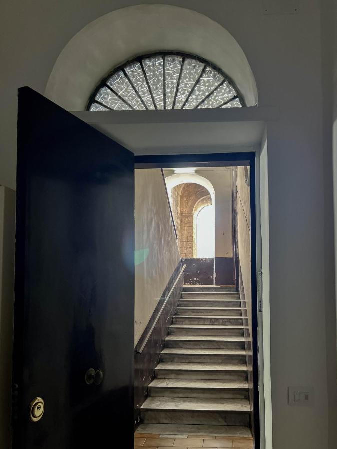 Апартаменты Le Scalette A Santa Chiara Неаполь Экстерьер фото