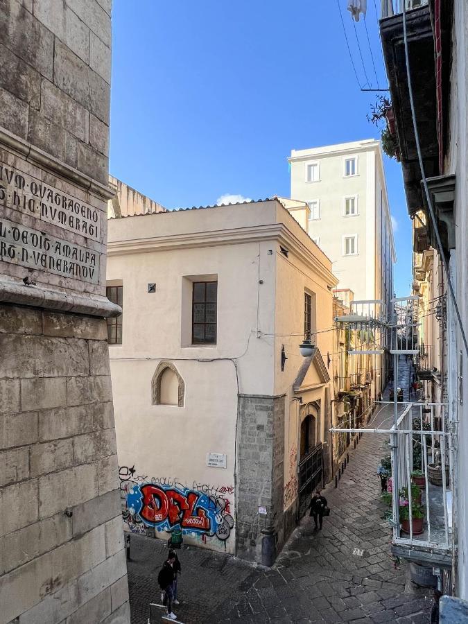 Апартаменты Le Scalette A Santa Chiara Неаполь Экстерьер фото