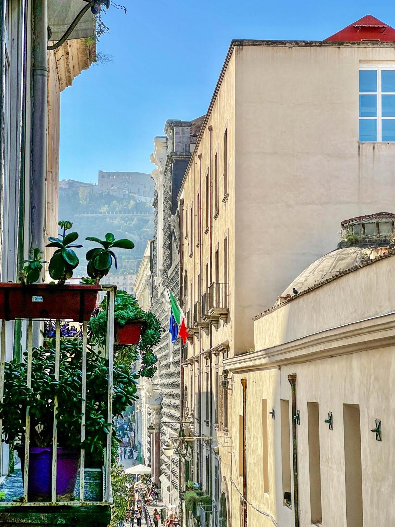 Апартаменты Le Scalette A Santa Chiara Неаполь Экстерьер фото
