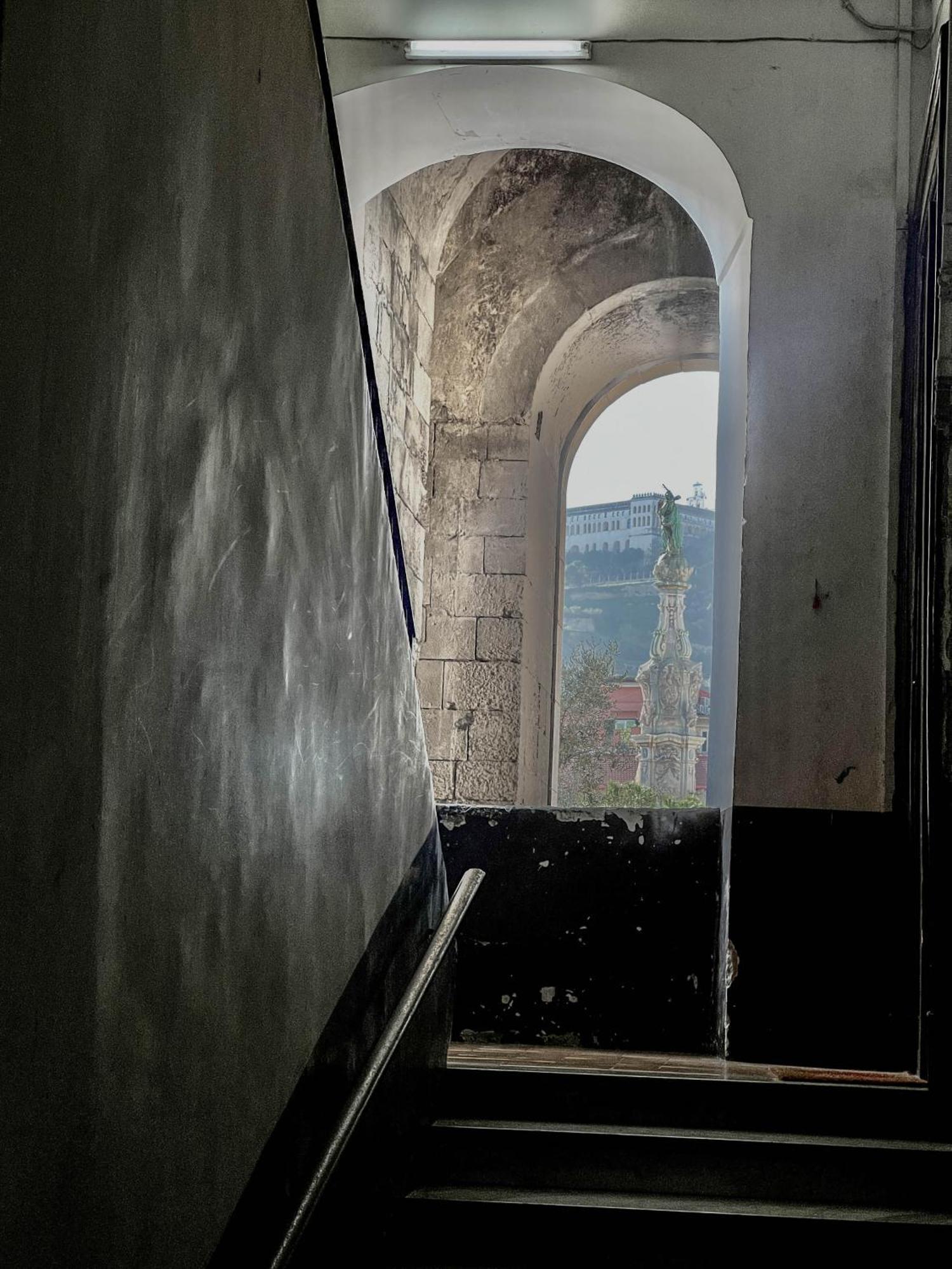 Апартаменты Le Scalette A Santa Chiara Неаполь Экстерьер фото